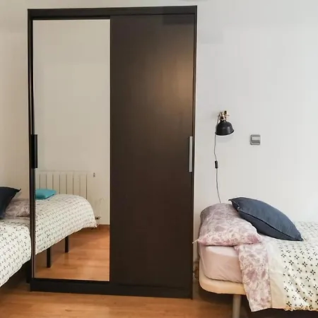 At Compania 100 M2 2 Wc Apartment *