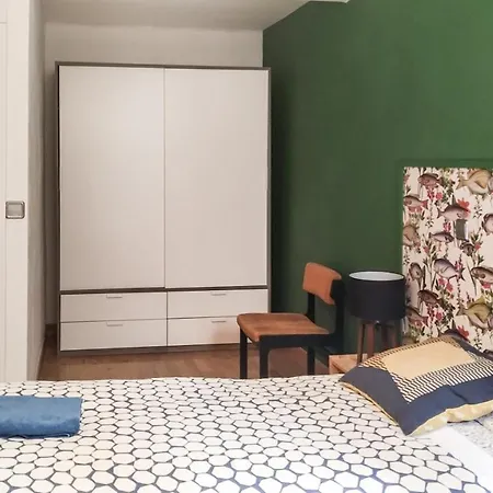 Apartment At Compania 100 M2 2 Wc *