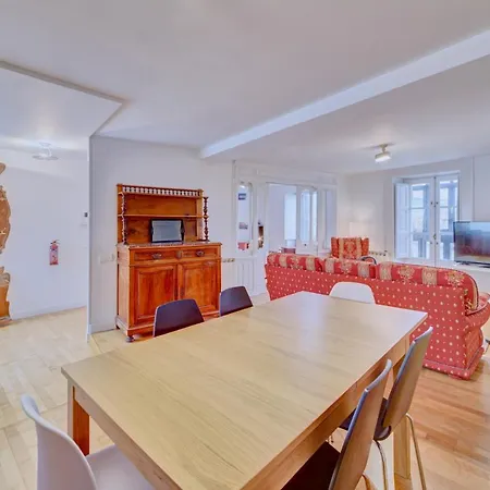 Navas I Apartment *
