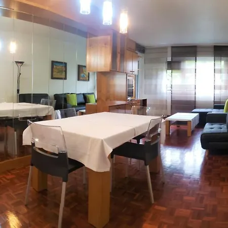 Alojamientos Pamplona Apartamentos *