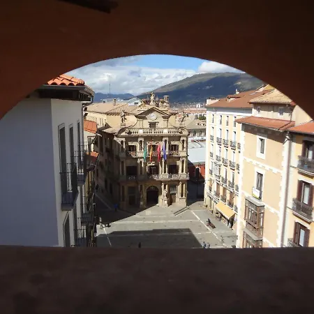 Apartment Atico En La Plaza Del Ayuntamiento *