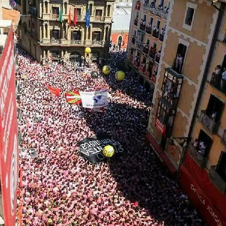 Atico En La Plaza Del Ayuntamiento Apartment *