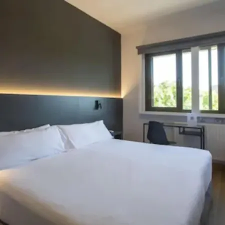 Hotel Sancho Ramirez 3*
