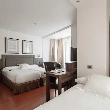 Hotel Yoldi 3*