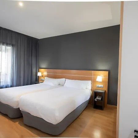 Sancho Ramirez Hotel 3*