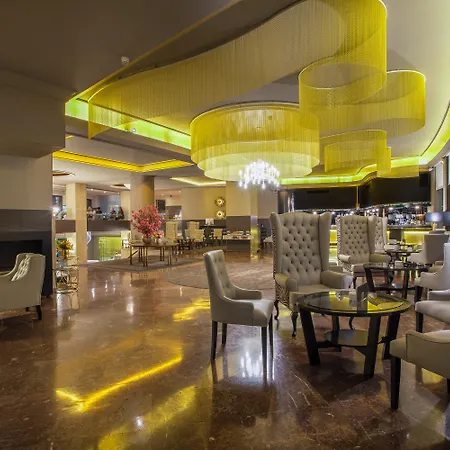 Hotel Tres Reyes 4*