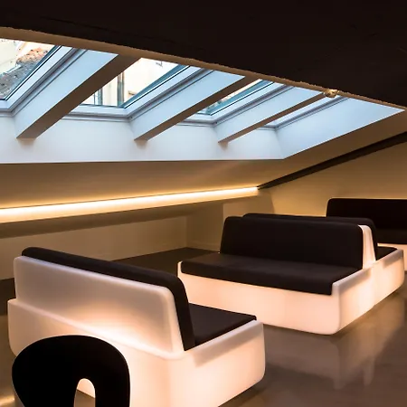 Pompaelo Urban Hotel 4*