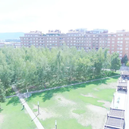 Luminoso, Funcional Y Amplio En Zona Hospitalaria