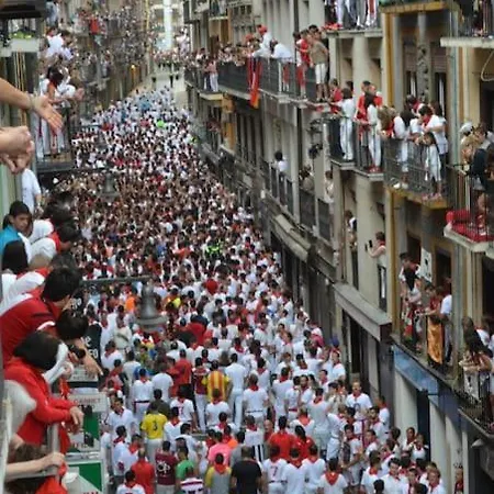 Casa Del Encierro - Estafeta *