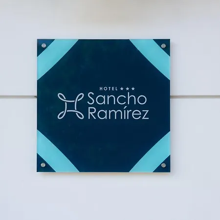 Hotel Sancho Ramirez 3*