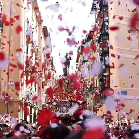 Espacioso En El Centro De Pamplona