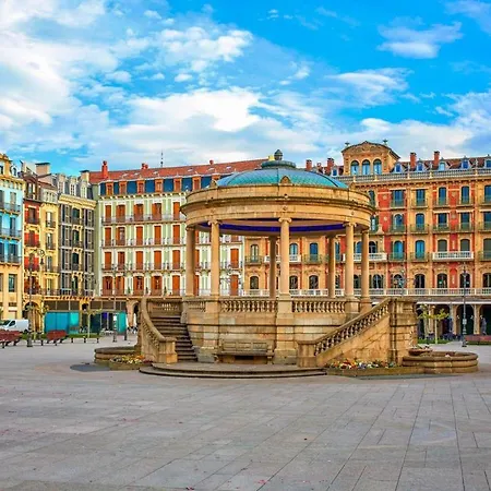 Espacioso En El Centro De Pamplona