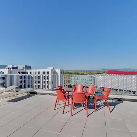 Apartahotel And Coliving *