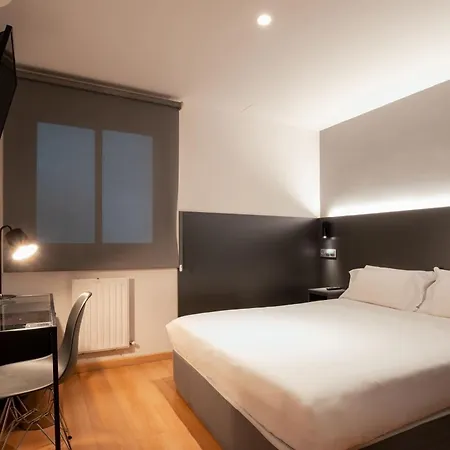 Sancho Ramirez Hotel 3*