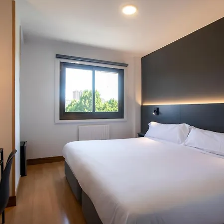 Sancho Ramirez Hotel 3*