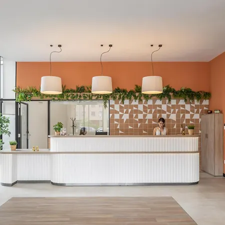 Apartment Amro Residencia De Estudiantes *
