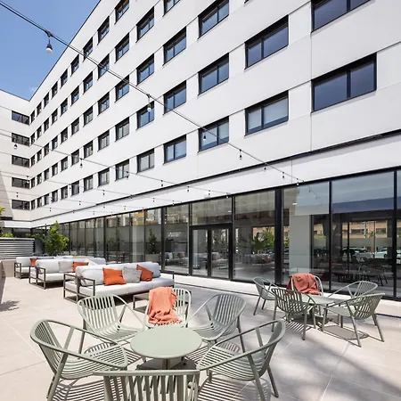 Apartment Amro Residencia De Estudiantes *