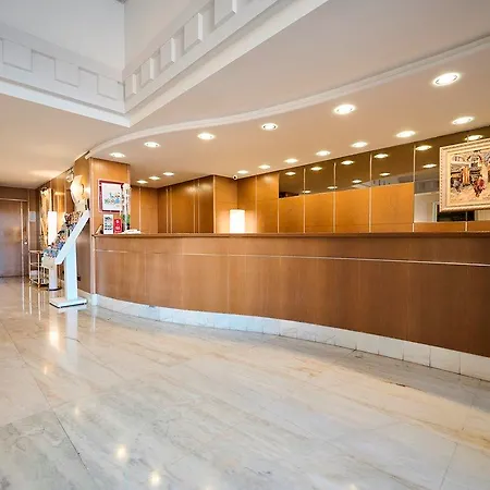Albret Hotel