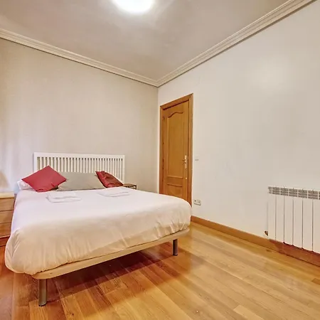 Casa Iruna By Clabao Apartment Pamplona