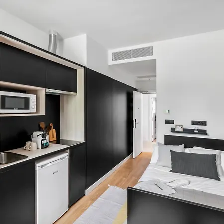 And Coliving Apartahotel