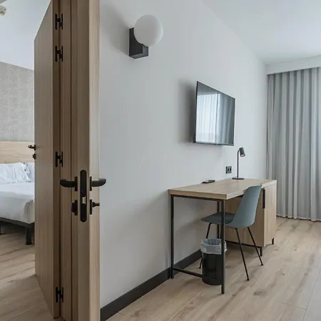 Blanca De Navarra Hotel 4*