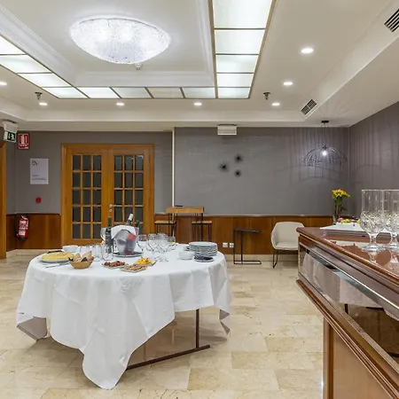 Blanca De Navarra Hotel