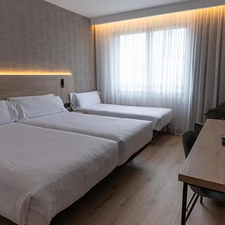 Blanca De Navarra Hotel 4*