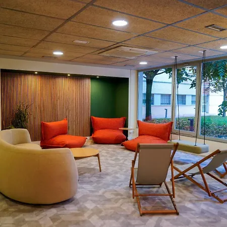 Residencia Universitaria Abedules * Pamplona