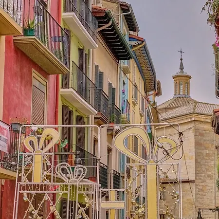 La Casa De Cuadros By Clabao *