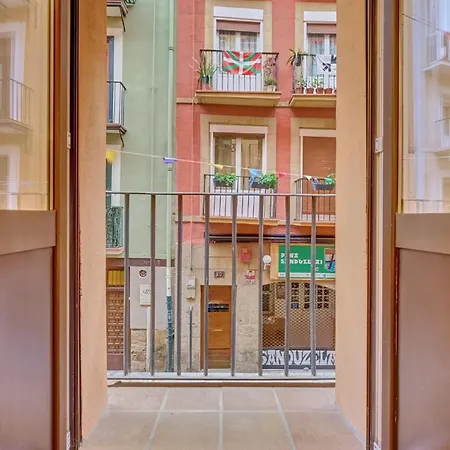 La Casa De Cuadros By Clabao Apartment *