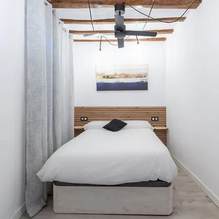 Apartamento Encantador En El Corazon De *