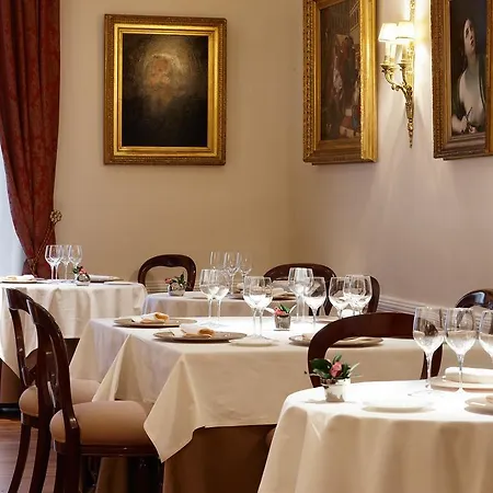 Palacio Guendulain 4* Pamplona