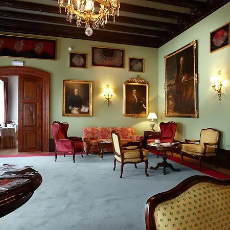 Hotel Palacio Guendulain Pamplona