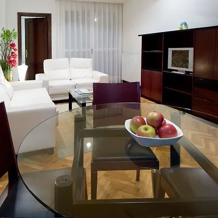 Aparthotel Mendebaldea Pamplona