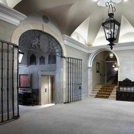 Palacio Guendulain 4* Pamplona
