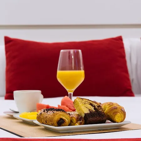Hotel Pompaelo Plaza Del Ayuntamiento & 4*