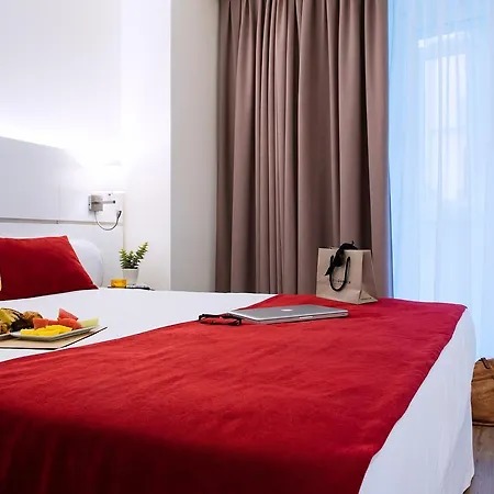 Hotel Pompaelo Plaza Del Ayuntamiento & 4*