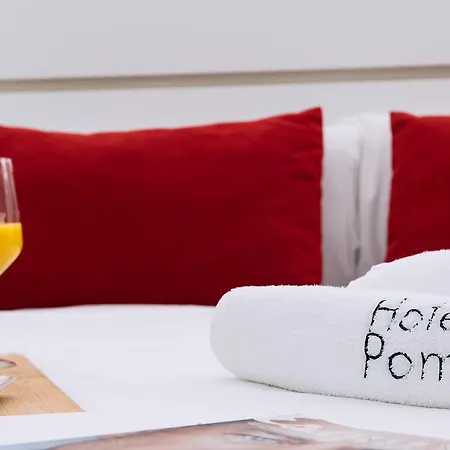 Pompaelo Plaza Del Ayuntamiento & 4* Pamplona