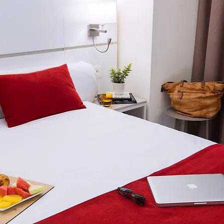 Hotel Pompaelo Plaza Del Ayuntamiento & 4*