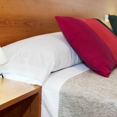 Hotel Apartamentos Pamplona 2*