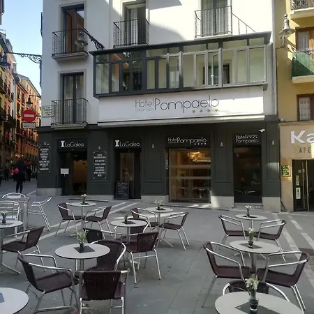 Hotel Pompaelo Plaza Del Ayuntamiento & 4*