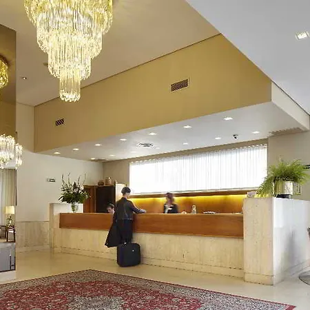 Blanca De Navarra Hotel 4*