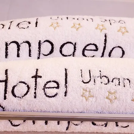 Pompaelo Plaza Del Ayuntamiento & Hotel Pamplona