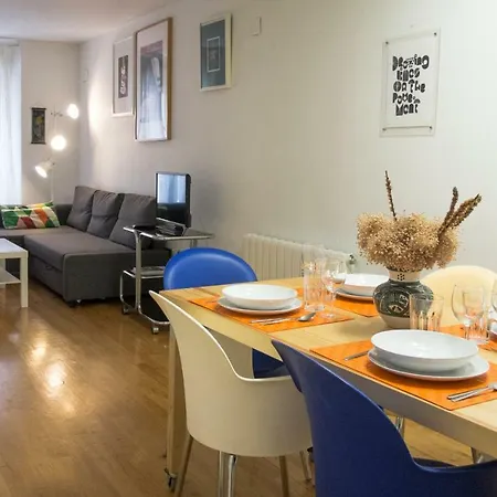 At Compania 100 M2 2 Wc Apartment *