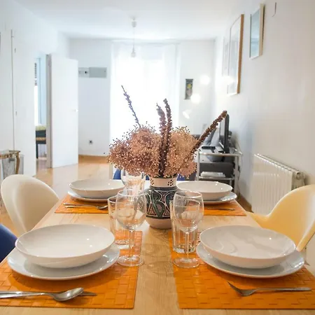 At Compania 100 M2 2 Wc Apartment Pamplona
