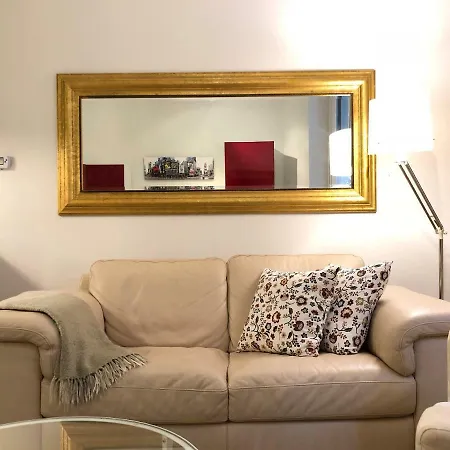 Calle Dormitaleria, Apartamento
