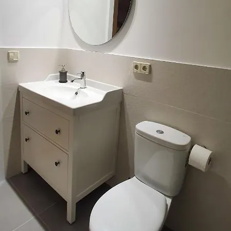 At Compania 100 M2 2 Wc Pamplona