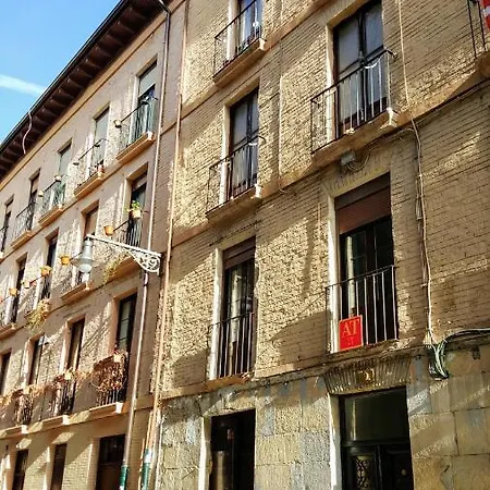 Apartment At Compania 100 M2 2 Wc