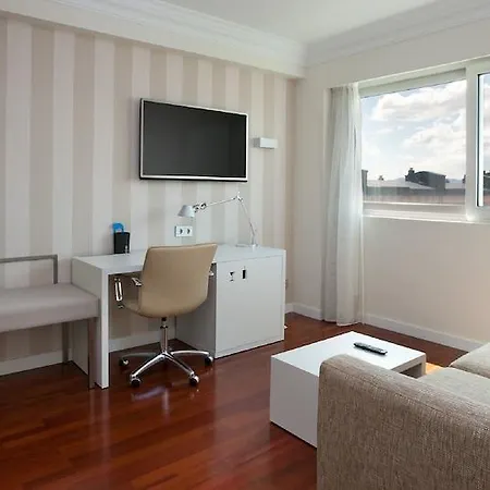 Nh Iruna Park Pamplona
