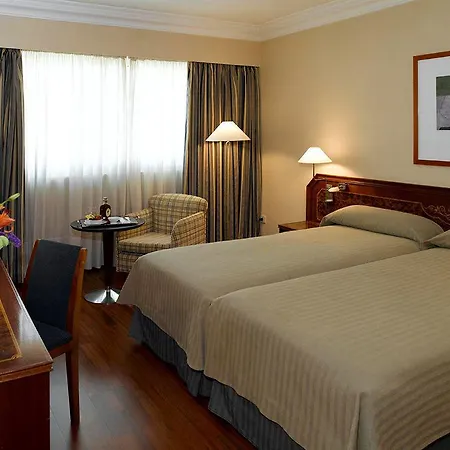Hotel Nh Iruña Park